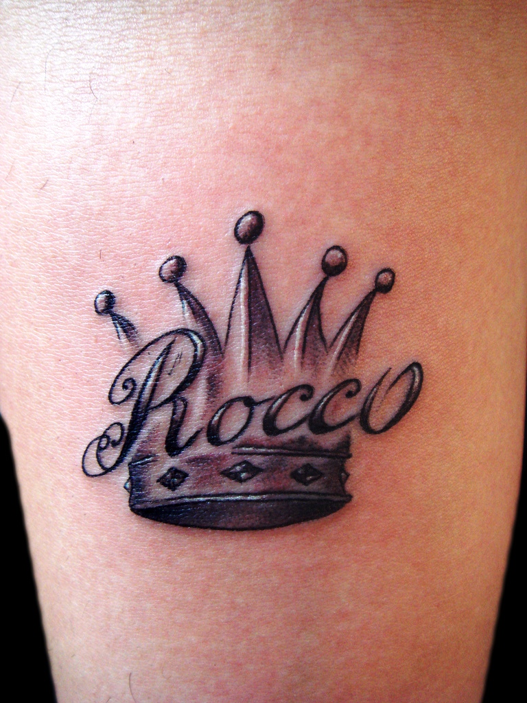 10 Glorious Crown Tattoos And Meanings For Women Flawssy