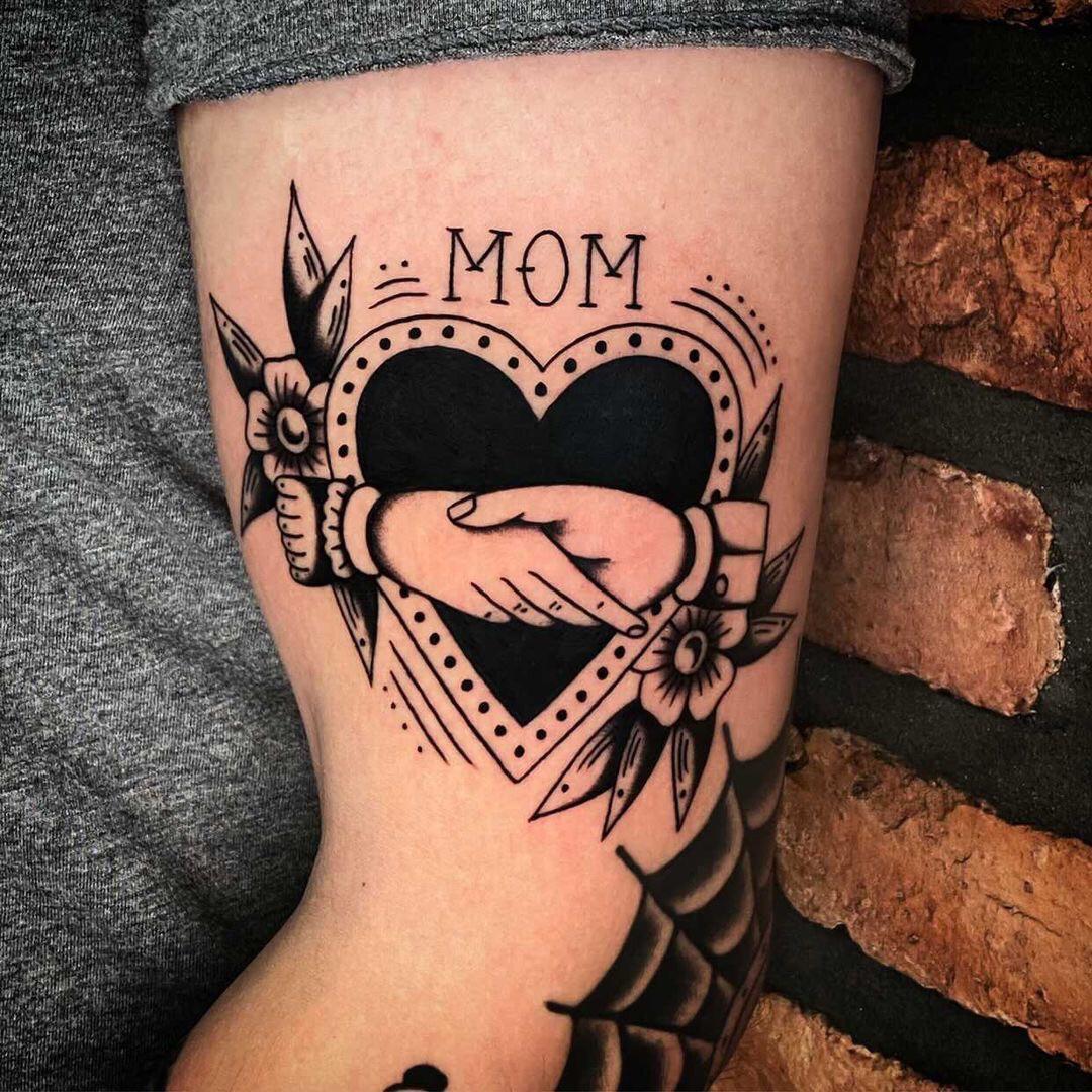 11 Memorial Tattoos For Your Mom Ever Loved