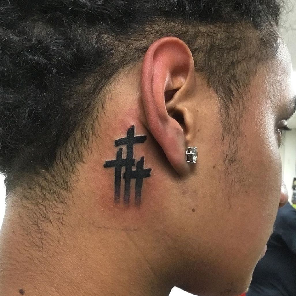 12 Neck Cross Tattoo Ideas To Inspire You