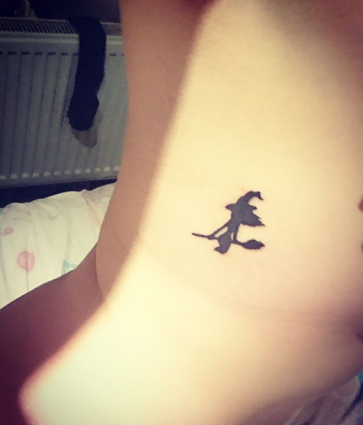 15 Tiny Witch Tattoos That Are Pure Magic Hellogiggles Witch Tattoo