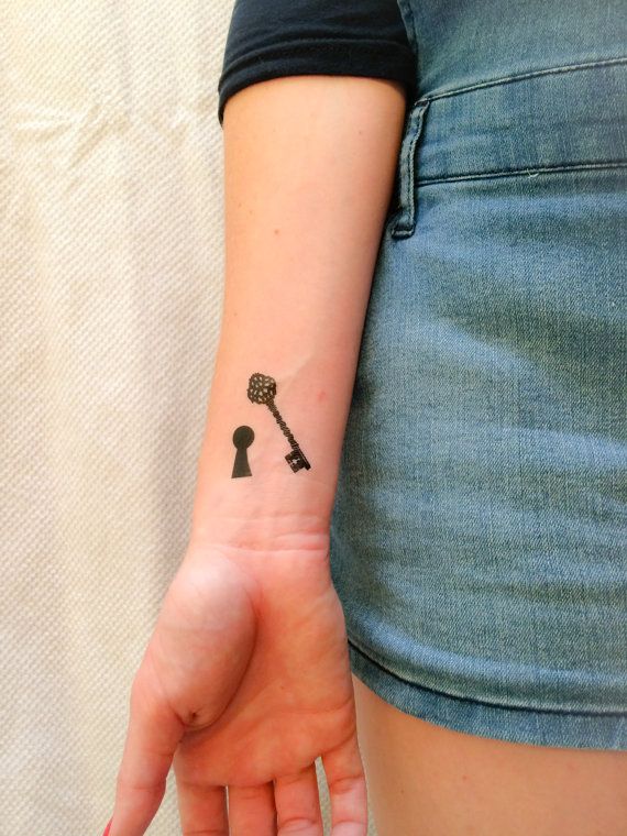 2 Sets Vintage Skeleton Key And Keyhole Temporary Tattoos Smashtat Key Tattoos Tattoos And