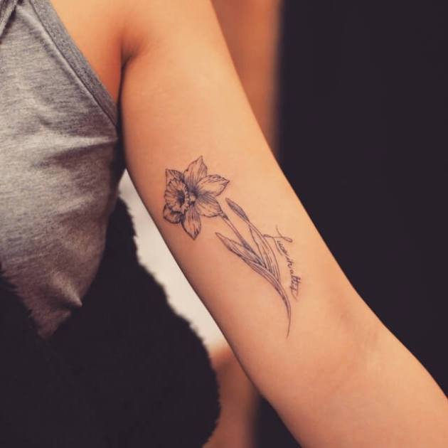 20 Amazing December Birth Flower Tattoo Ideas Entertainmentmesh