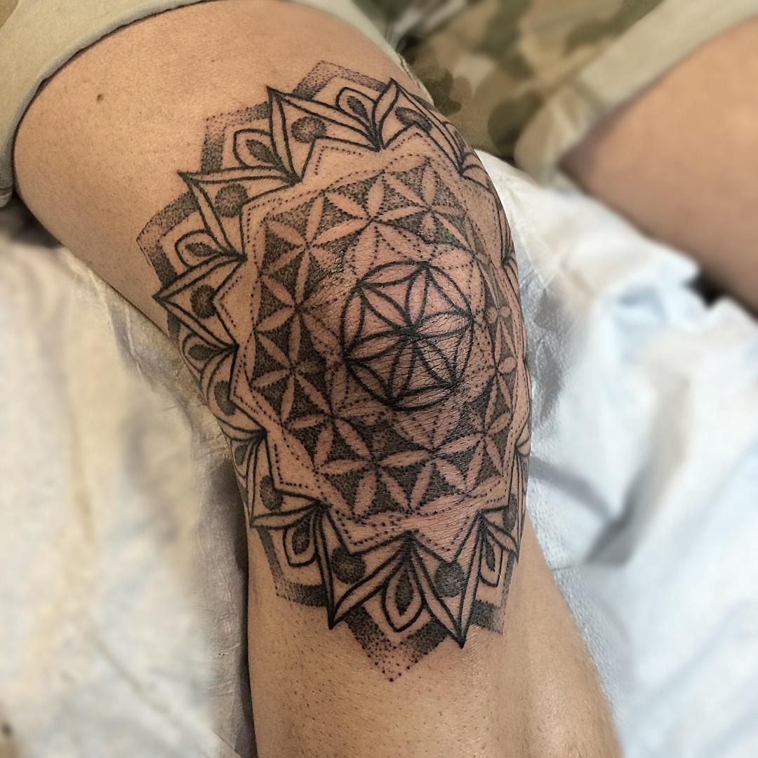 20 Amazing Knee Mandala Tattoos For 2024