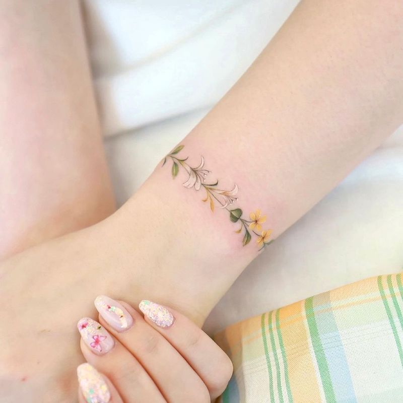 20 Stunning Women S Hand And Wrist Tattoos To Inspire Your Next Ink