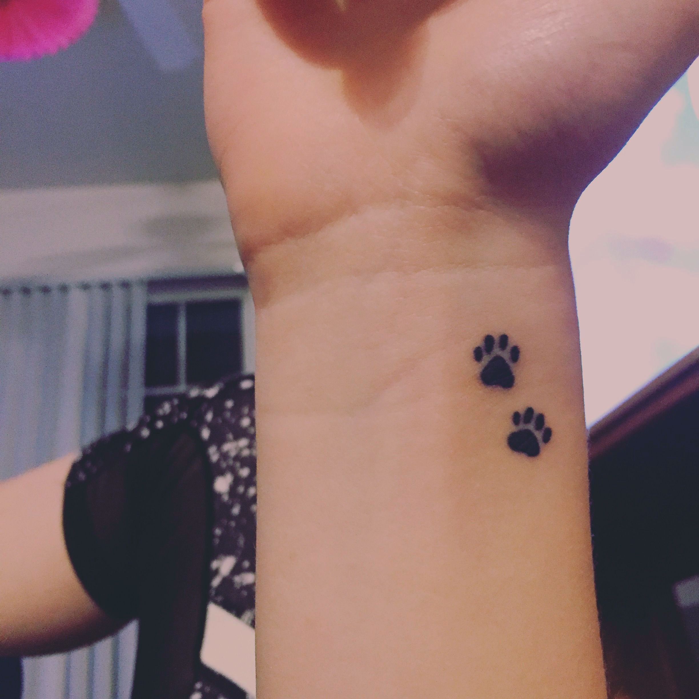 22 Most Beautiful Paw Print Tattoos Ideas Stiliuse Com Pawprint Tattoo Tattoo Designs Tattoos