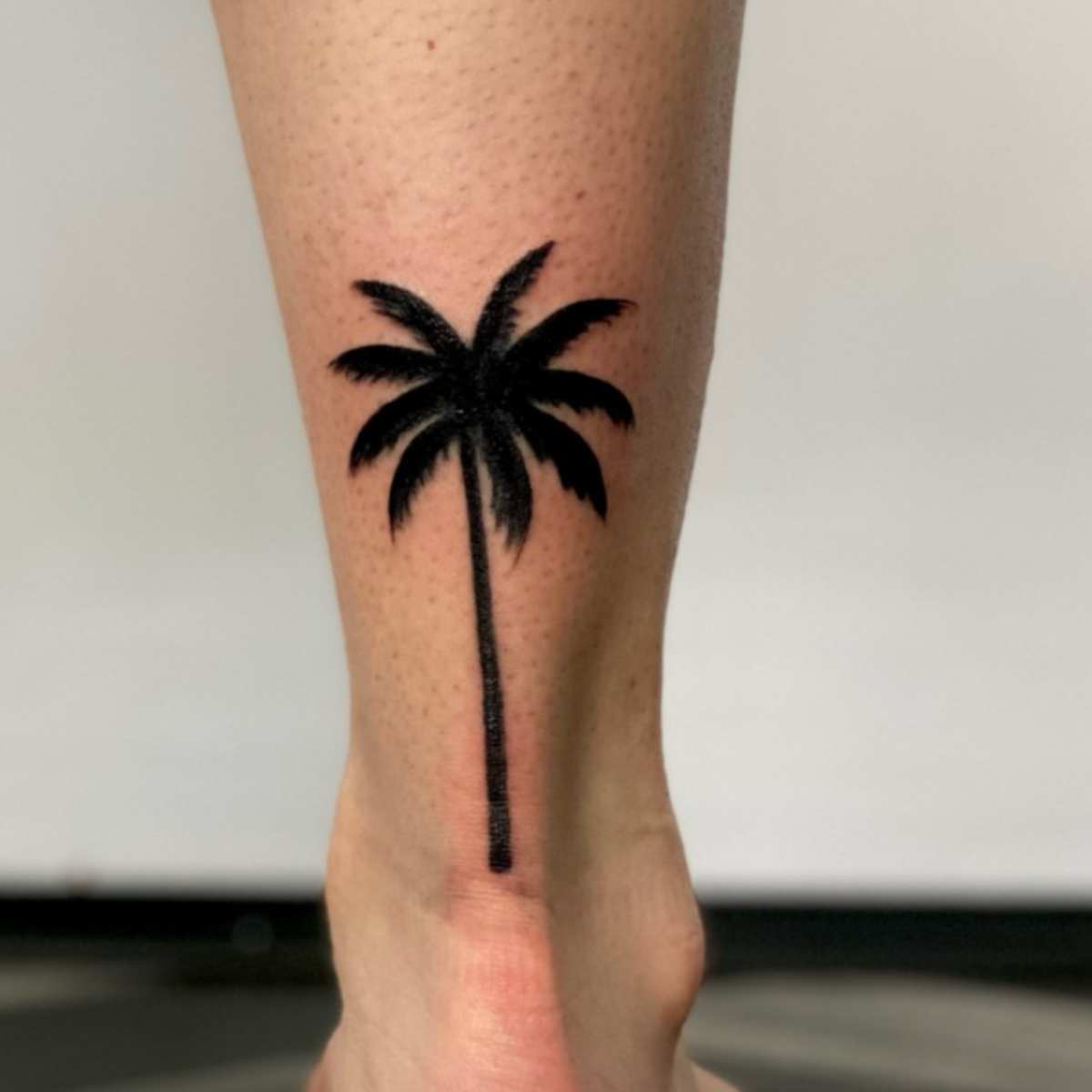 31 Best Palm Tree Tattoo Ideas In 2021 Palm Tree Tattoo Beach Tattoo