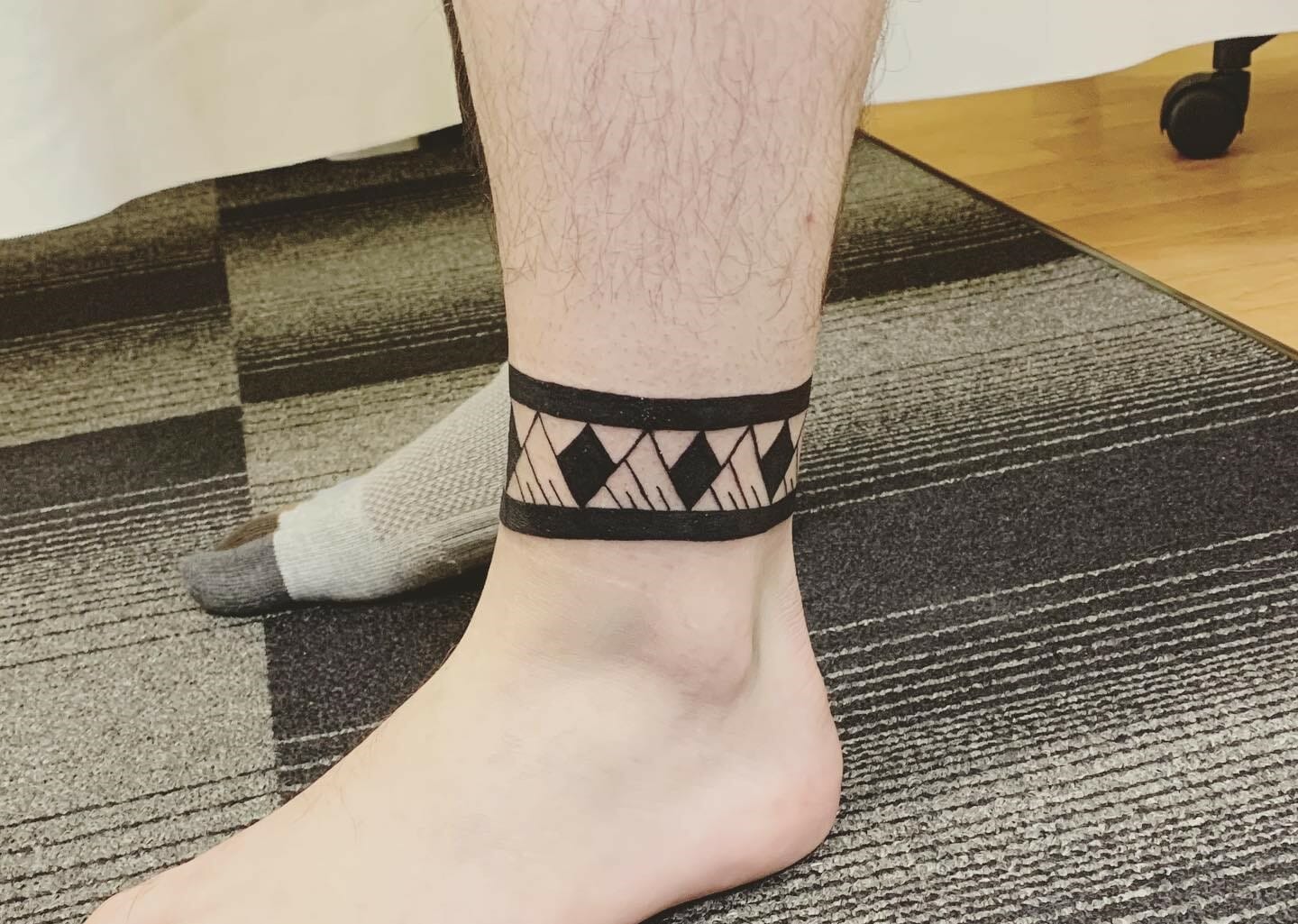 31 Latest Ankle Bracelet Tattoos To Inspire You In 2024