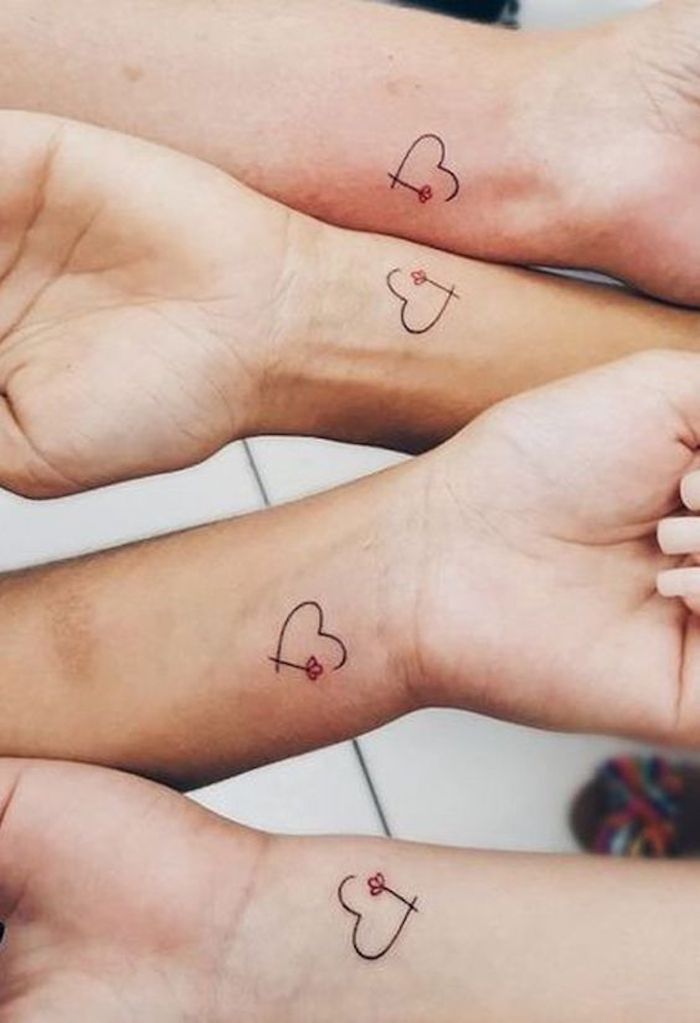 31 Tatuagens De Amizade Simples Para Fazer Com As Suas Amigas Amizade Bff Tattoo Tatuagens