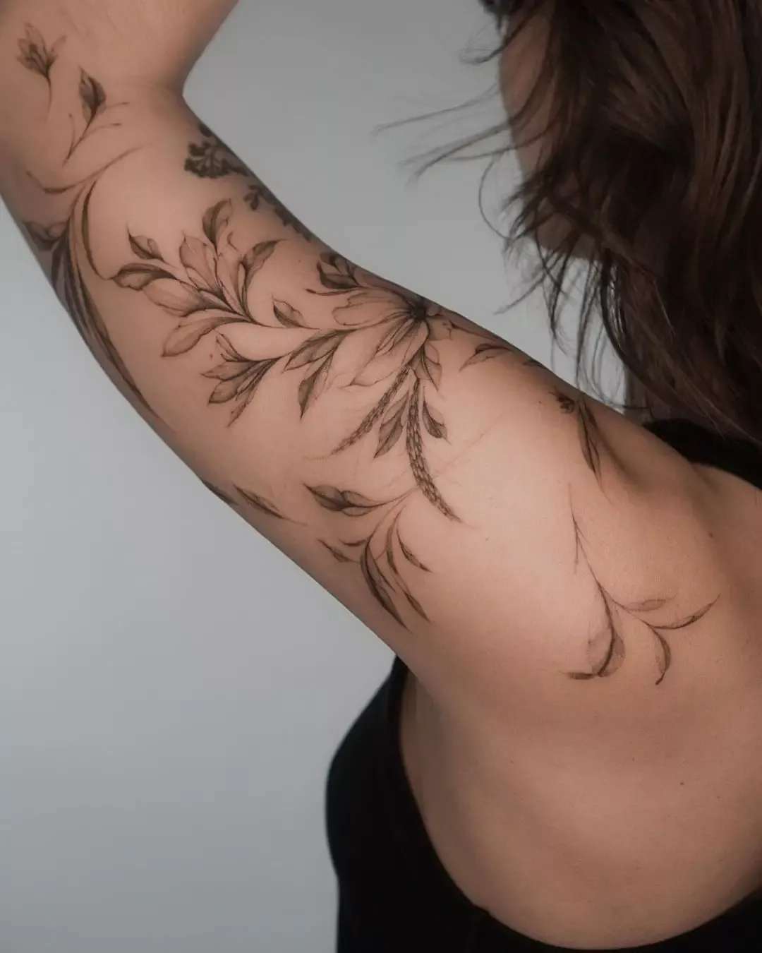 33 Stunning Flower Tattoos That Radiate Beauty And Softness