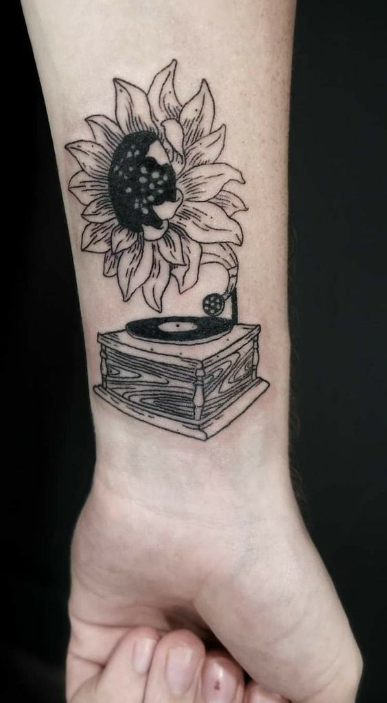 35 Beautiful Sunflower Tattoos For The Bright And Optimistic