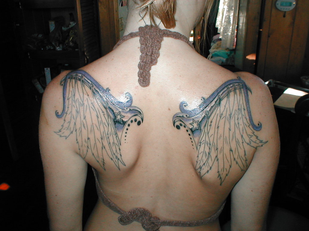 35 Graceful Wings Shoulder Tattoos