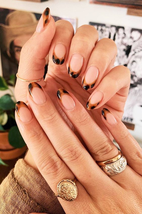 45 Trendy November Nails For Thanksgiving In 2022