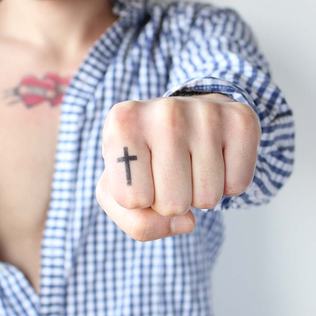 49 Creative Cross Tattoos On Fingers