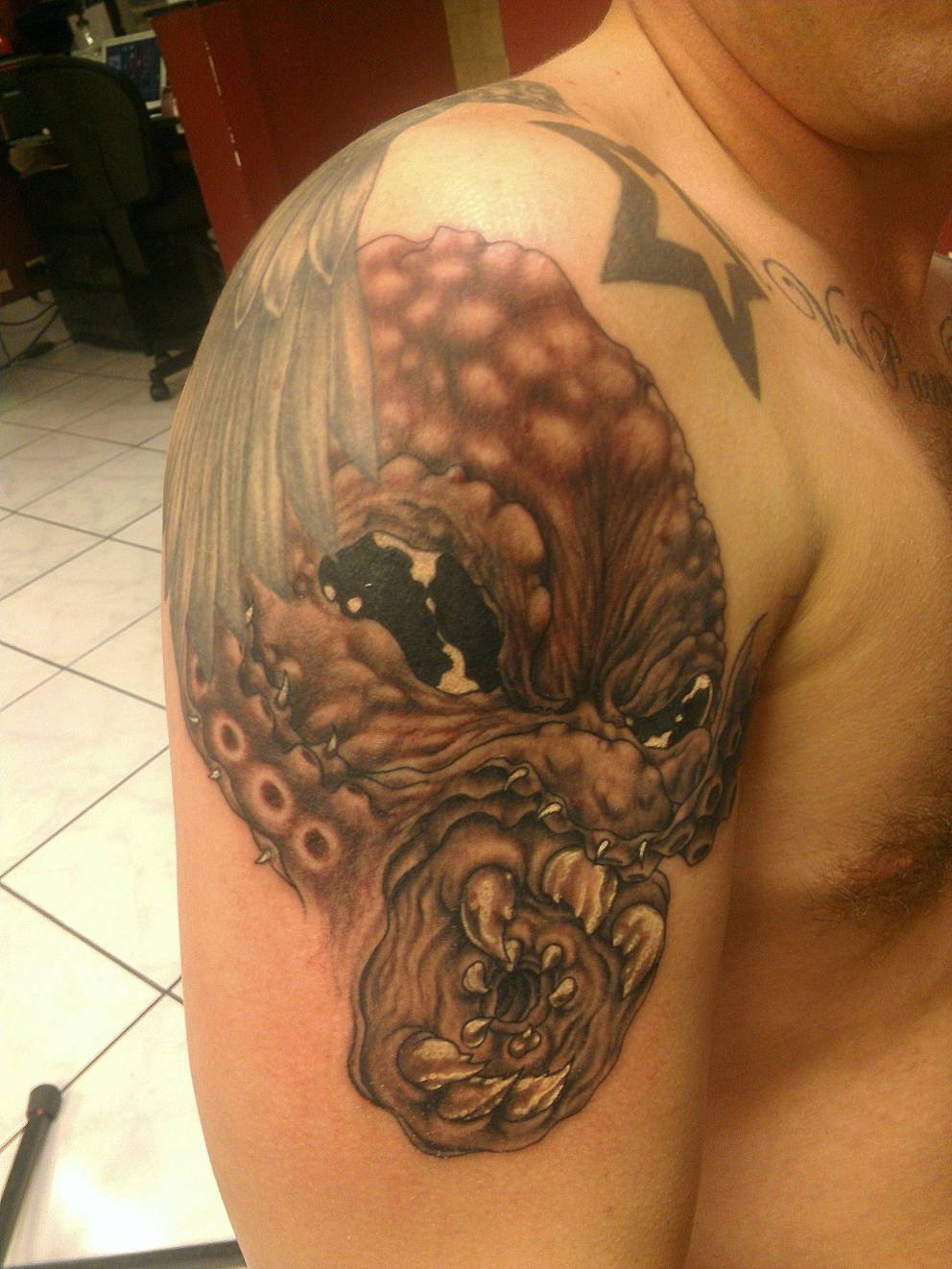 51 Kraken Attractive Shoulder Tattoos