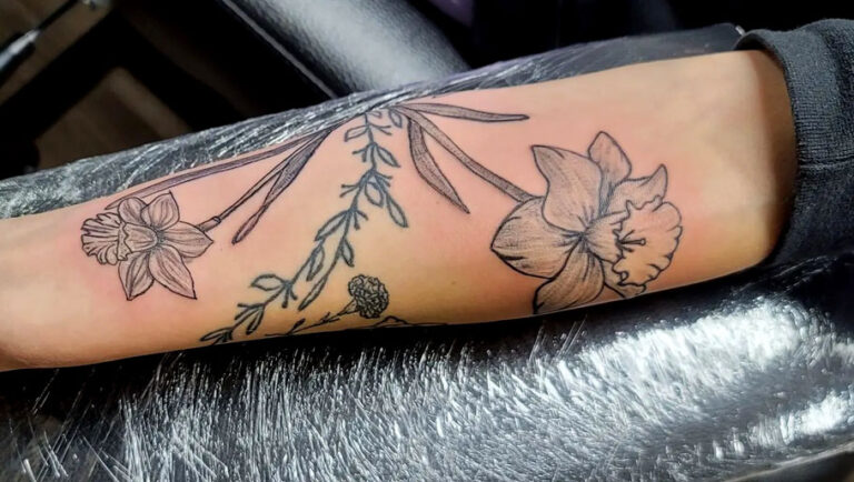 56 December Birth Flower Tattoo Ideas To Idolize In 2024