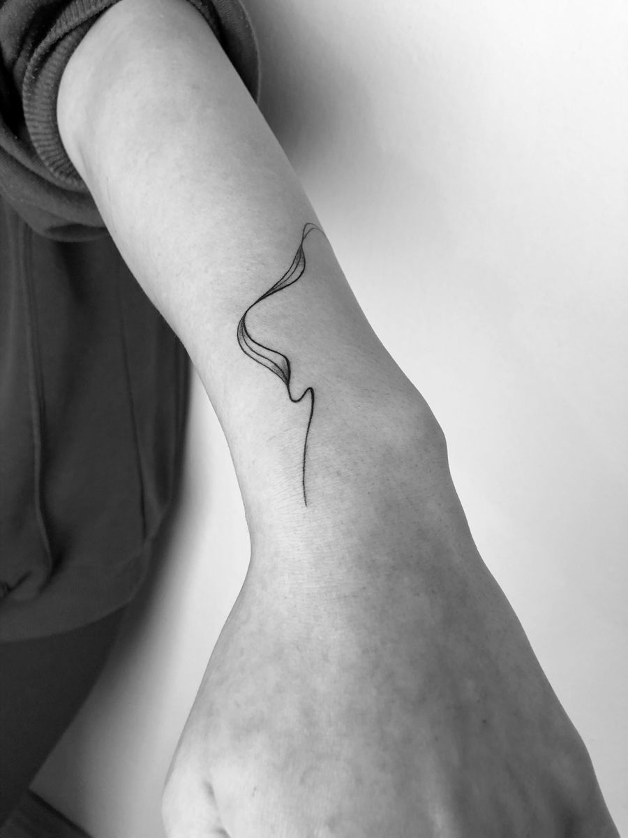 Abstract Wavy Line Tattoo Tattoogrid Net