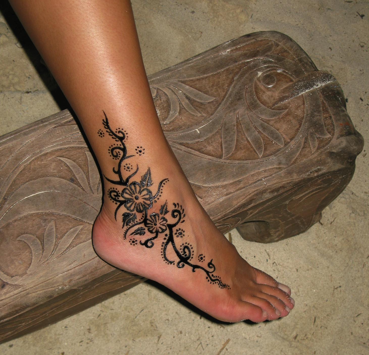 10 Stunning Ankle Tattoo Ideas for Women