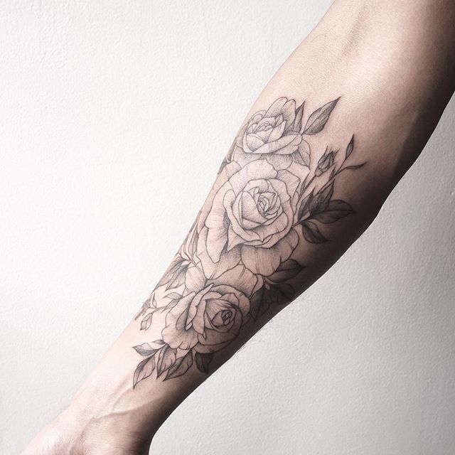 Another Set Of Classic Roses Wraps Around The Forearm Ty For The Photo