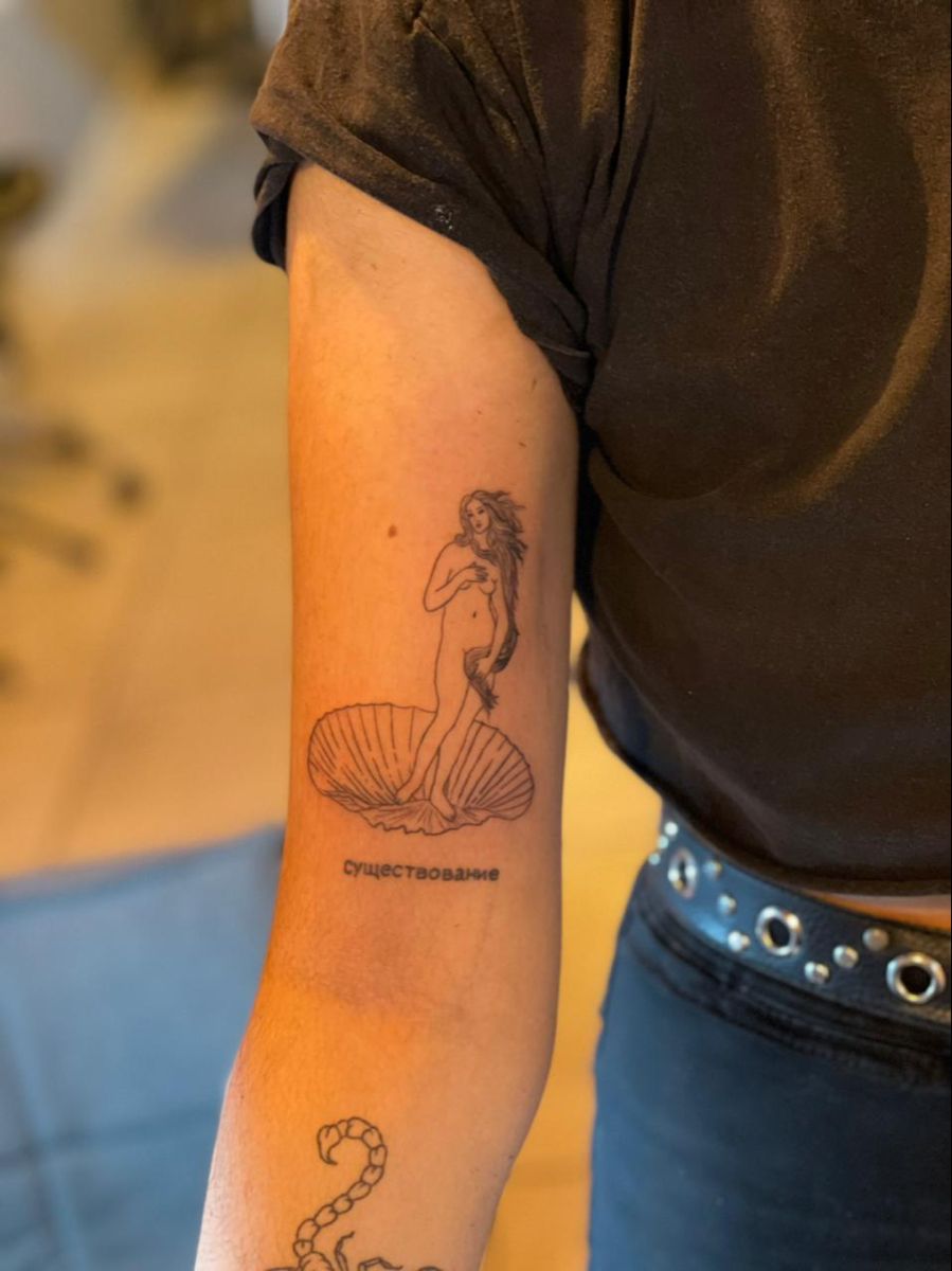 Stunning Birth of Venus Tattoo Ideas for Art Lovers