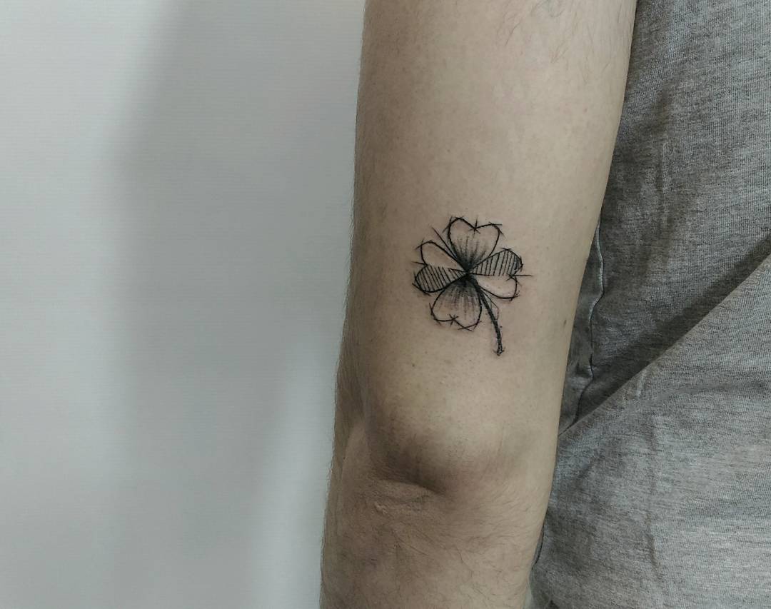 5 Symbolic Meanings Behind Black Four Leaf Clover Tattoos