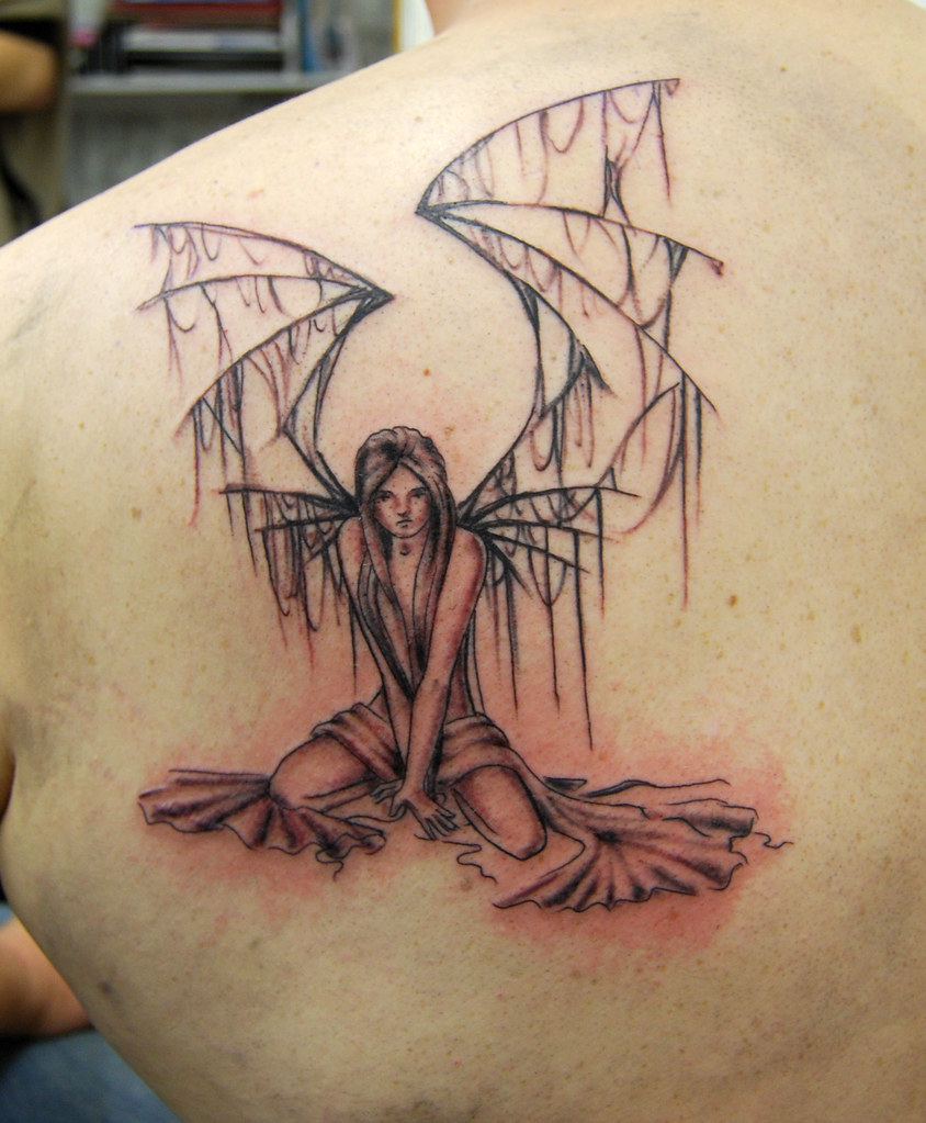 5 Stunning Designs for Broken Angel Wings Tattoo Ideas