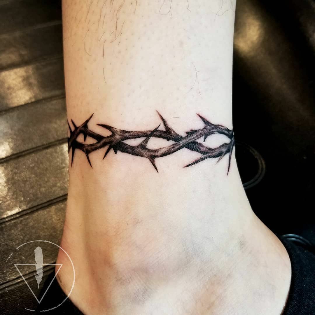 Crown Of Thorns Tattoo Meaning Amp Symbolism Christianity