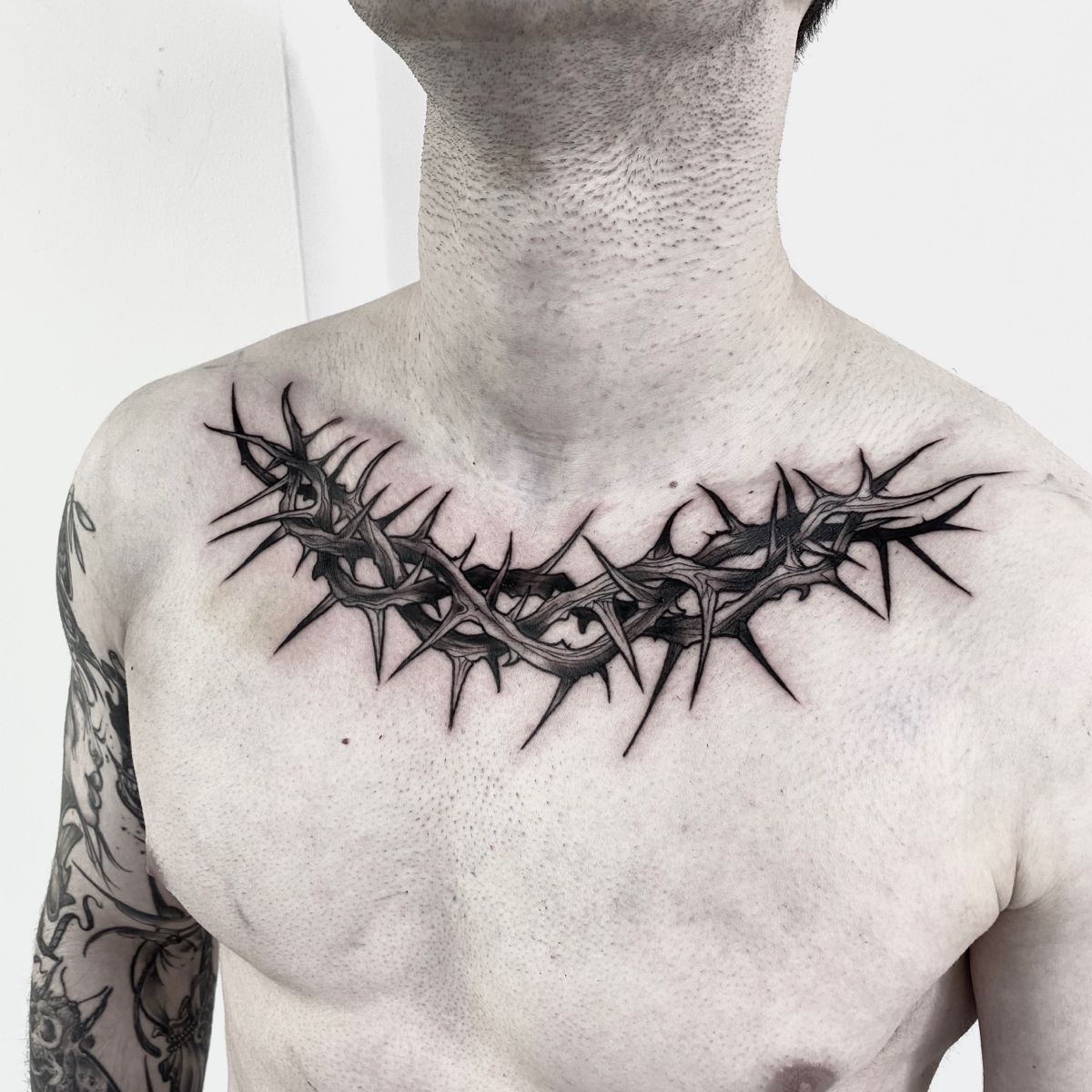 Crown Of Thorns Tattoo On The Shoulder Tattoogrid Net