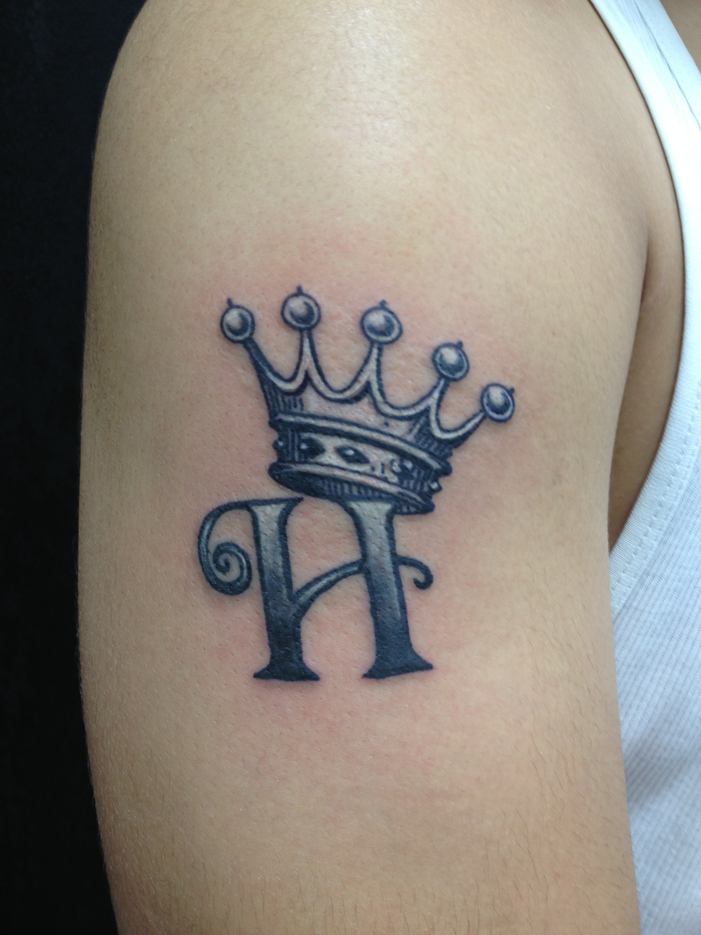 Crown Tattoo Images Designs