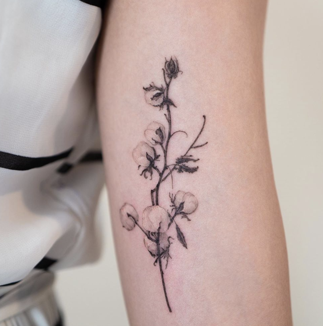 Dainty Flower Tattoos Flower Bouquet Tattoo Flower Tattoo On Ankle