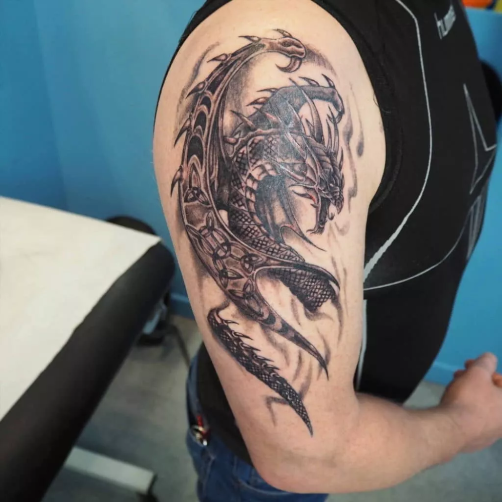 Dragon Tattoo Neotraditional Black On Arm Drachentattoo Paris Tattoo