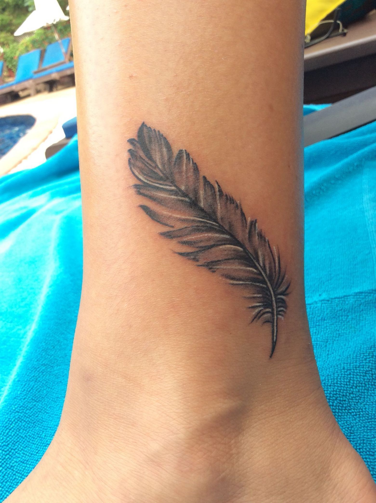 Elegant Feather Tattoos for Women: Inspiring Designs