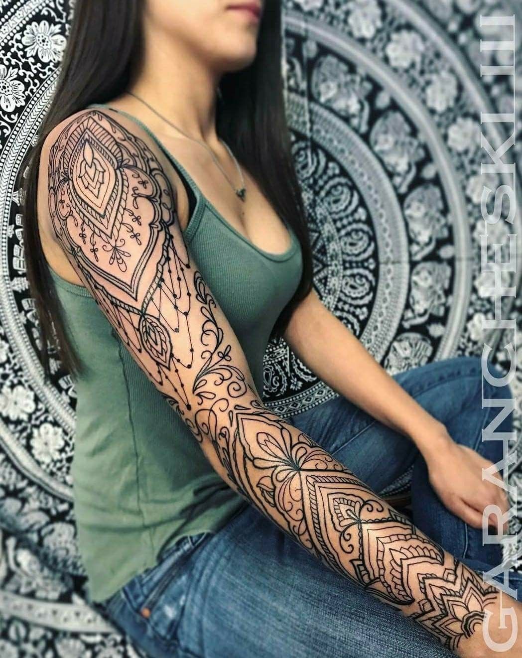 25 Chic Arm Sleeve Tattoo Ideas for Women