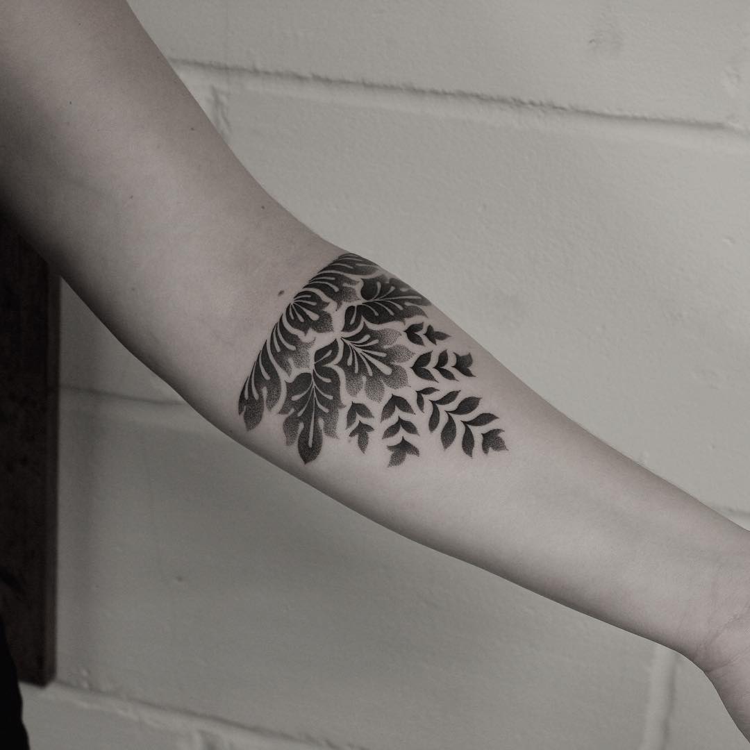 7 Stunning Floral Swirl Tattoo Design Ideas