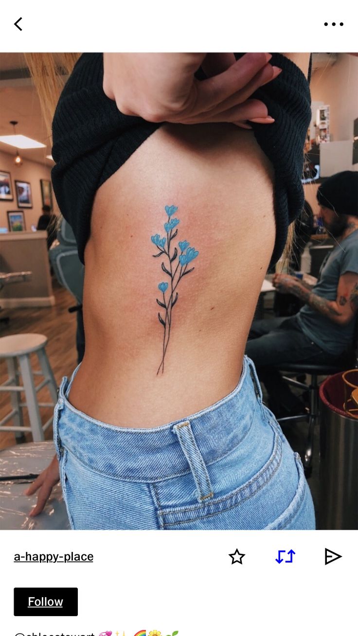 7 Stunning Flower Tattoo Ideas for Ribs