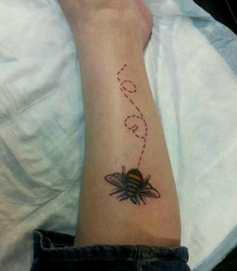 Flying Bumblebee On Leg Tattoo Tattoos Book 65 000 Tattoos Designs