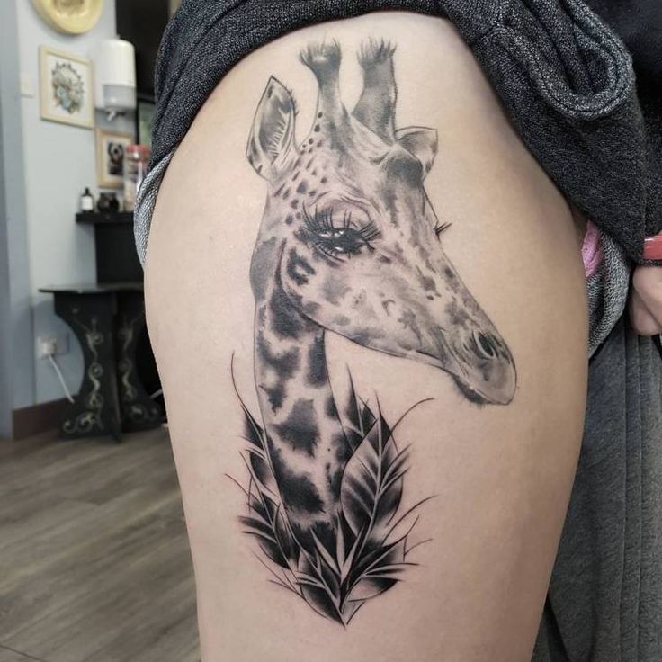 Giraffe Tattoo Tattoos Giraffe Tattoos Art Tattoo