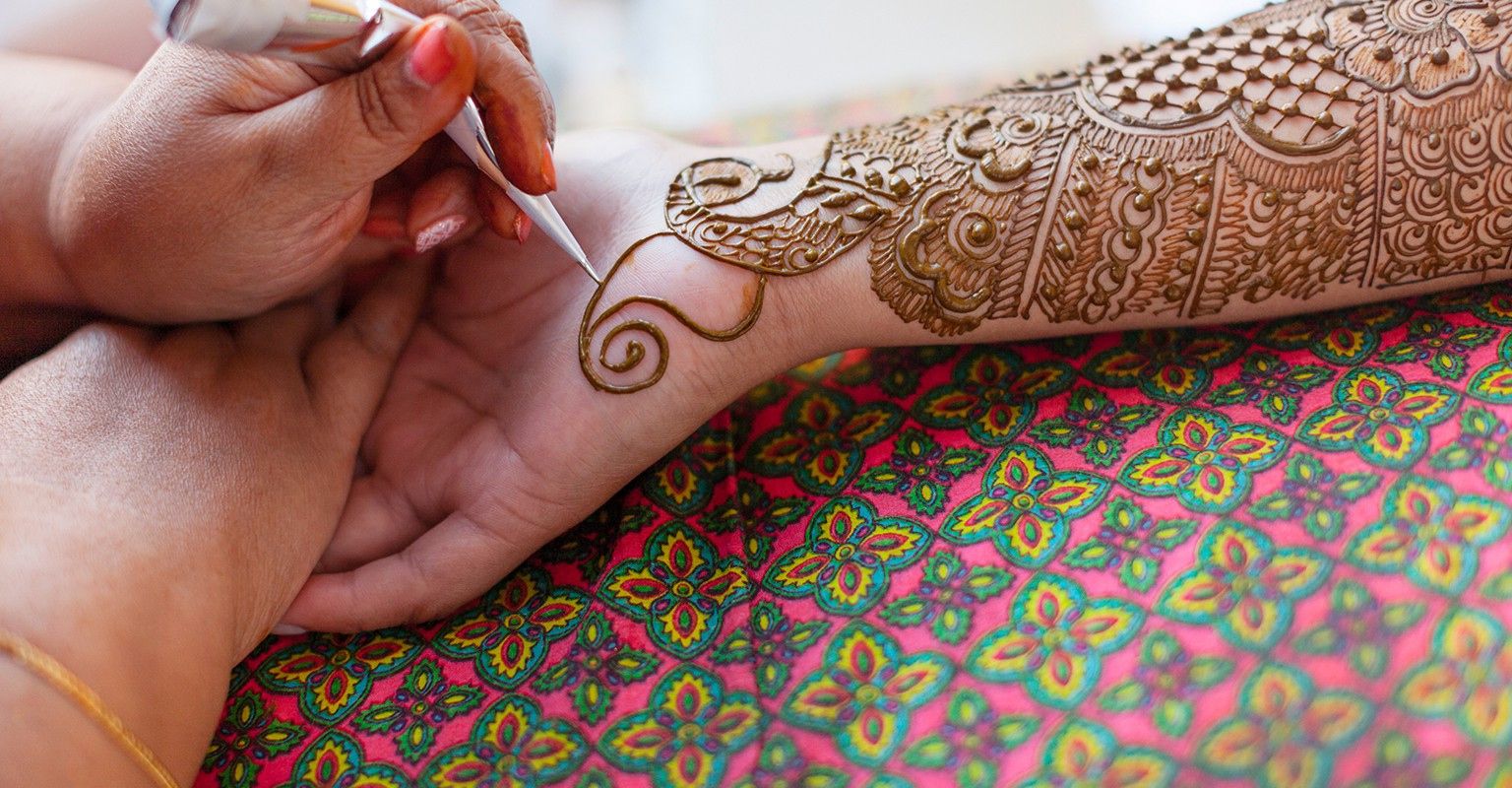 5 Best Henna Tattoo Places Near You