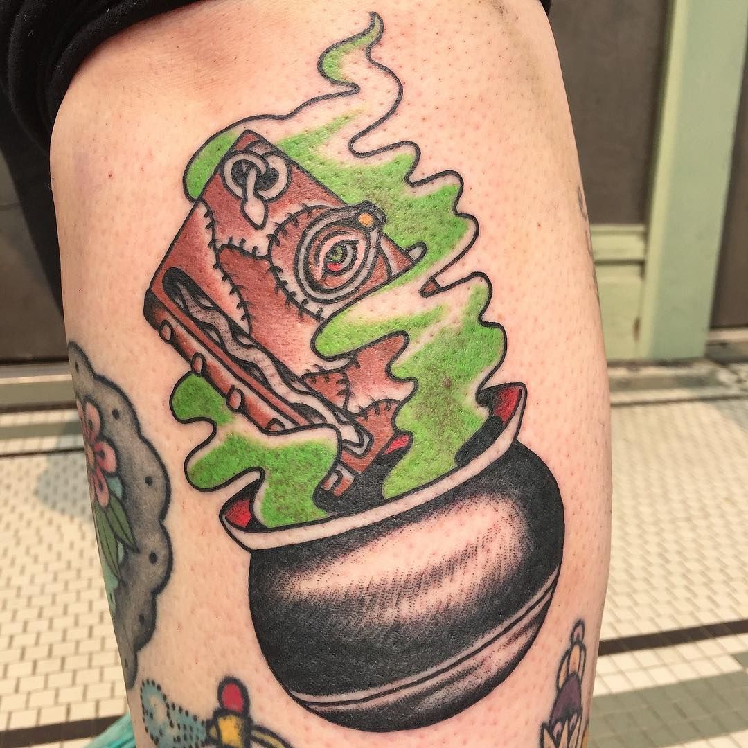 Hocus Pocus 14 Tattoos That Fans Would Sell Their Souls To Have