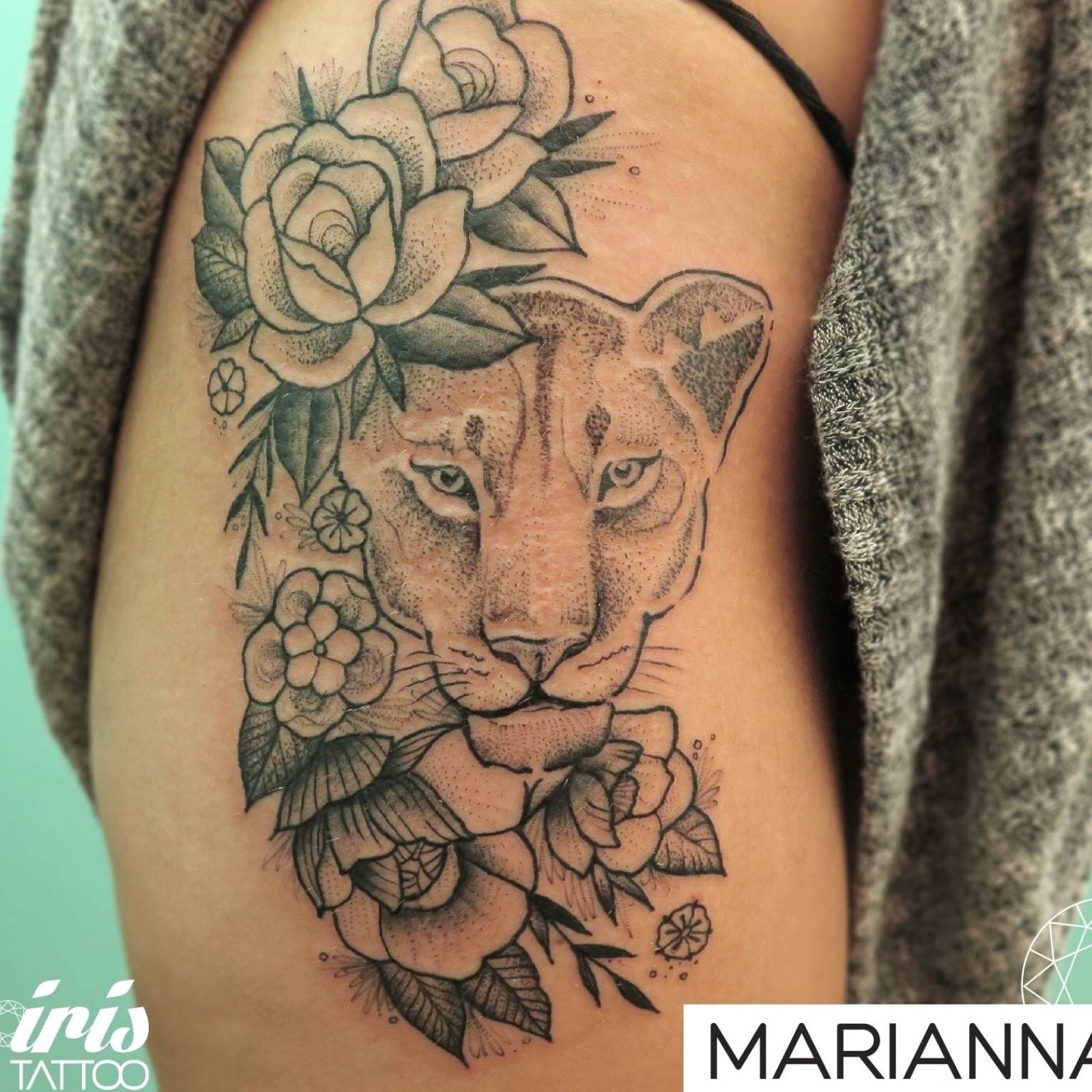 Lioness Flowers Roses Tattoo Tatuajes Dibujos De Tattooideas