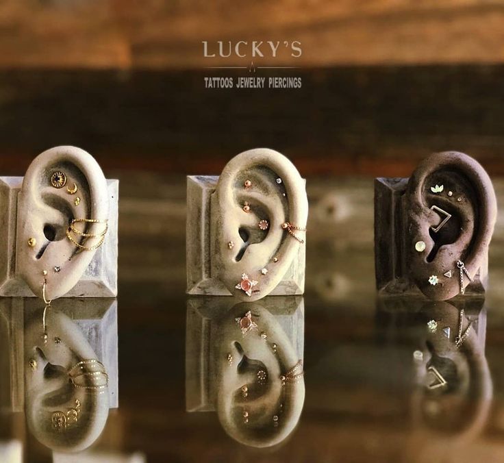 Luckys Tattoo Piercing 59 Photos 111 Reviews 37 Main St