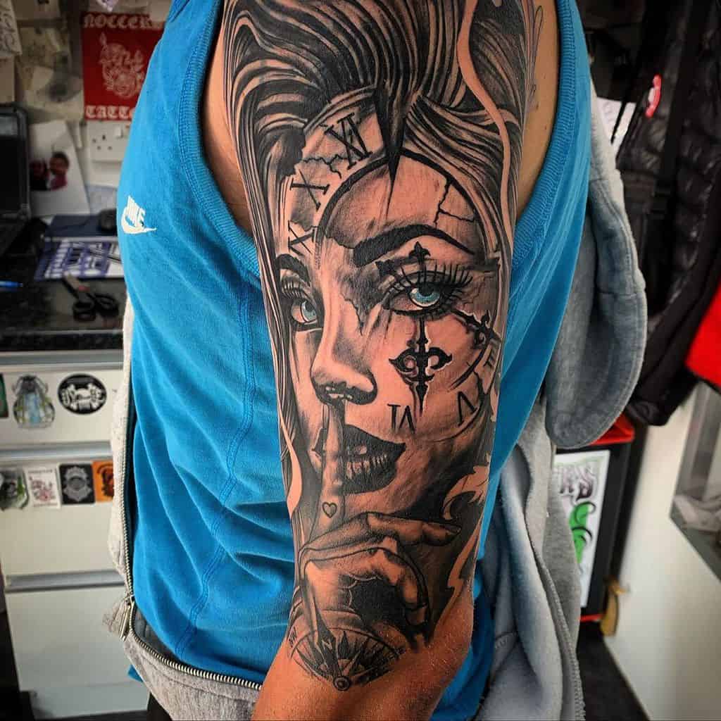 10 Striking Upper Arm Tattoo Ideas for Men