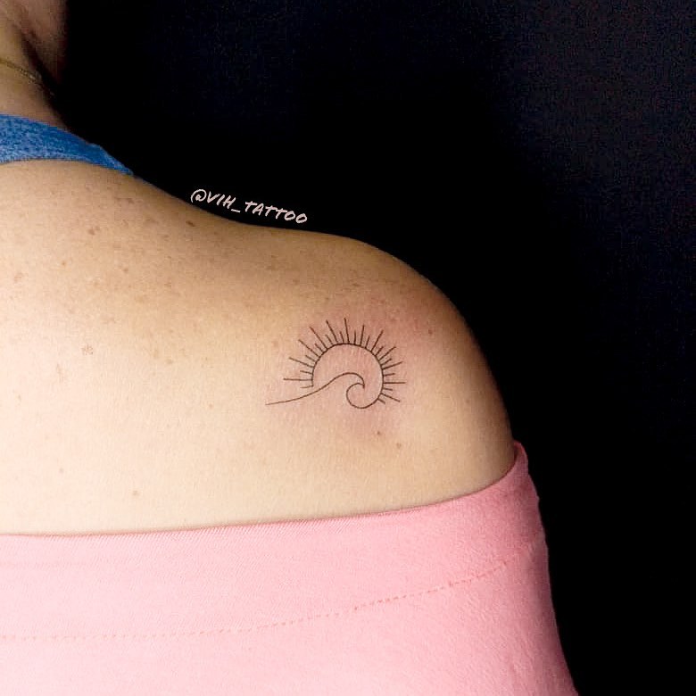 5 Stunning Designs for Ocean Sun and Wave Tattoos