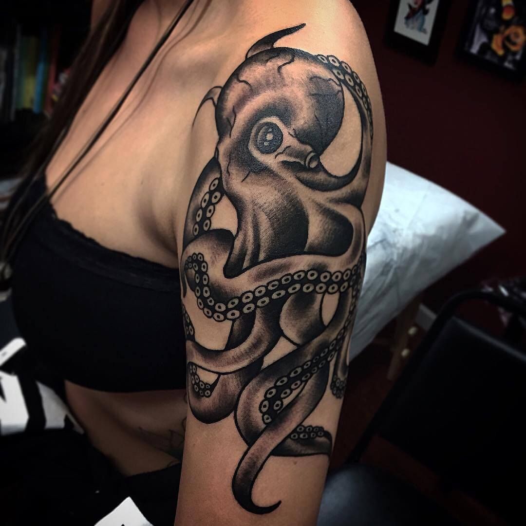 Octopus Shoulder Blade Tattoo Best Tattoo Design Ideas