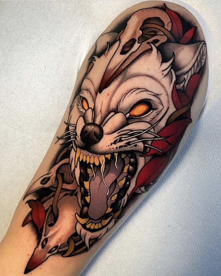 Pin By Nkara On Wolves Okami Werewolves Neo Traditional Tattoo