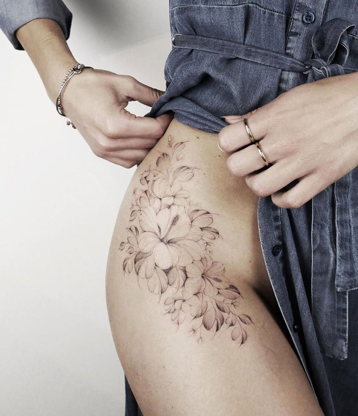 Pin On Hip Tattoos Women