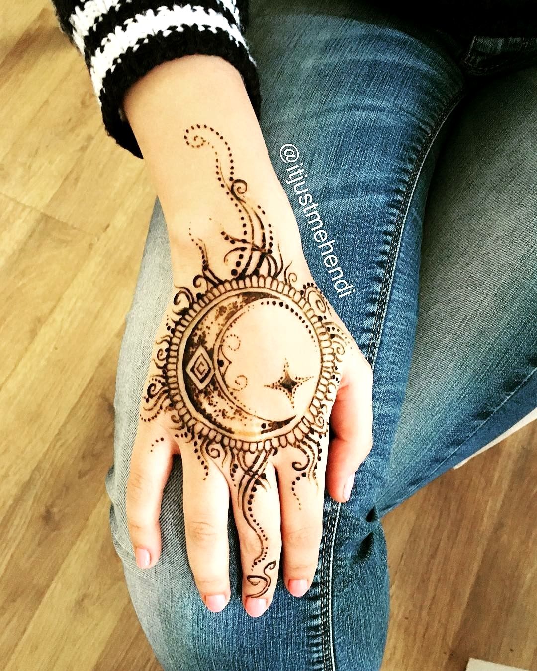 Places That Do Henna Tattoos Near Me Trick Henna Tattoo Henna Tattoo