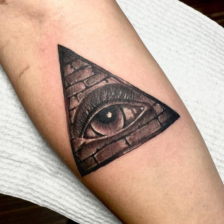 5 Stunning Pyramid Eye Tattoo Ideas to Inspire You