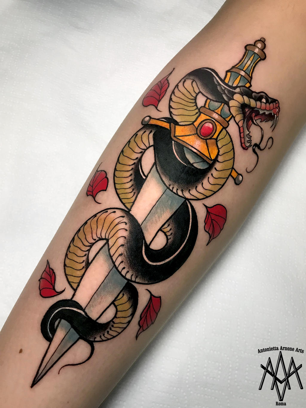 Snake And Dagger Tattoo Meaning Here S All You Need To Know