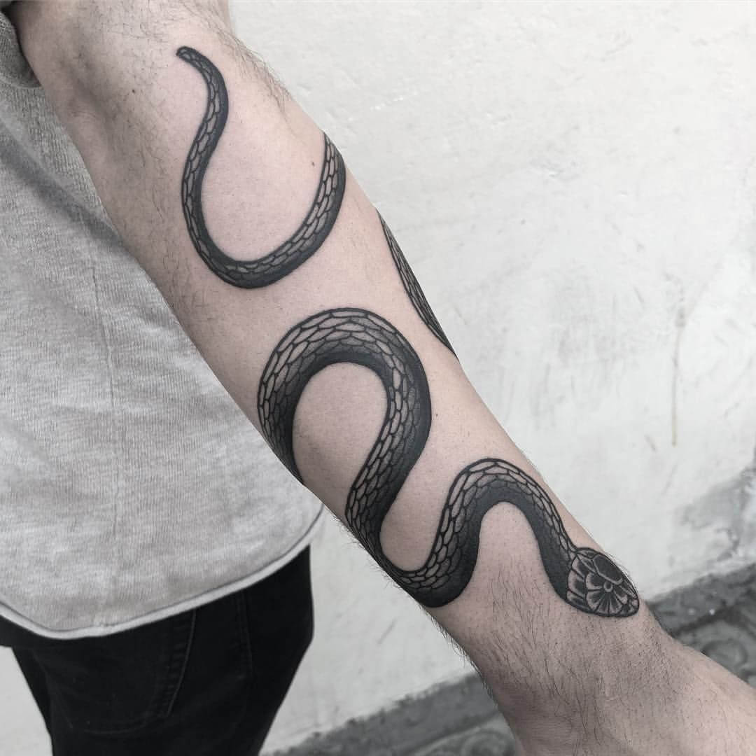 Snake In 2023 Arm Tattoos Snake Around Arm Tattoo Leg Tattoo Men