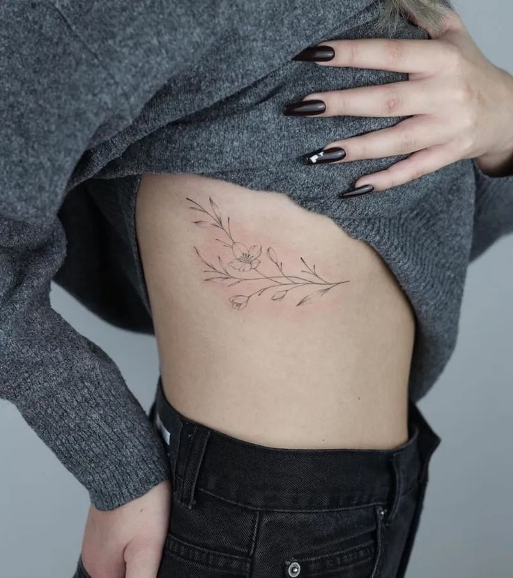 Stunning Flower Tattoo Ideas On Ribs Womensew